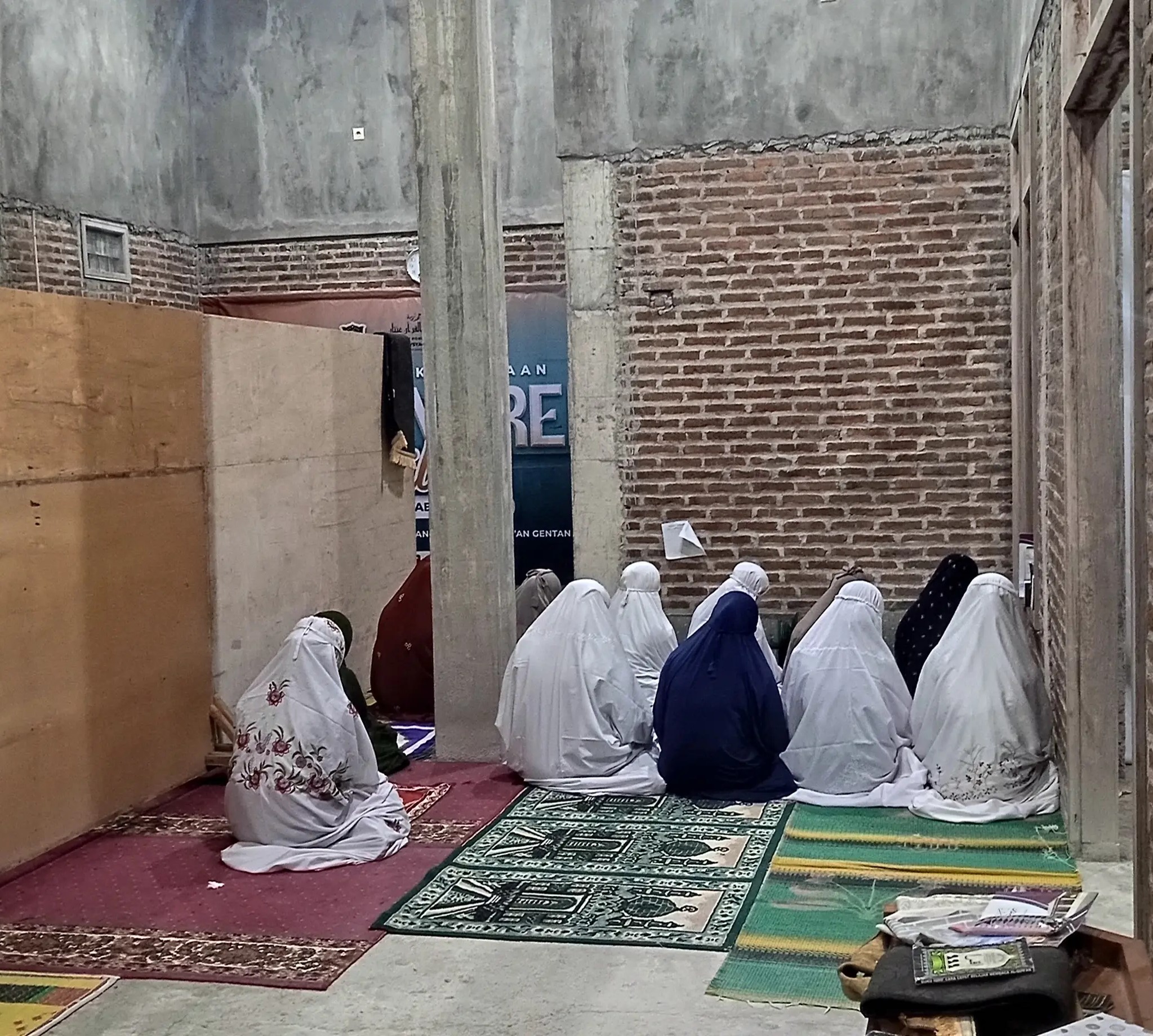 jamaah sholat fardhu 2